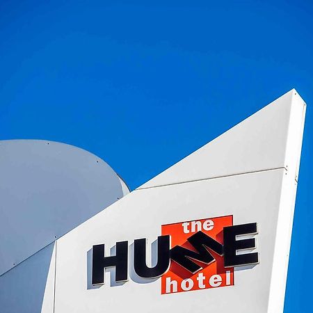 Nightcap At Hume Hotel Bankstown Exteriör bild